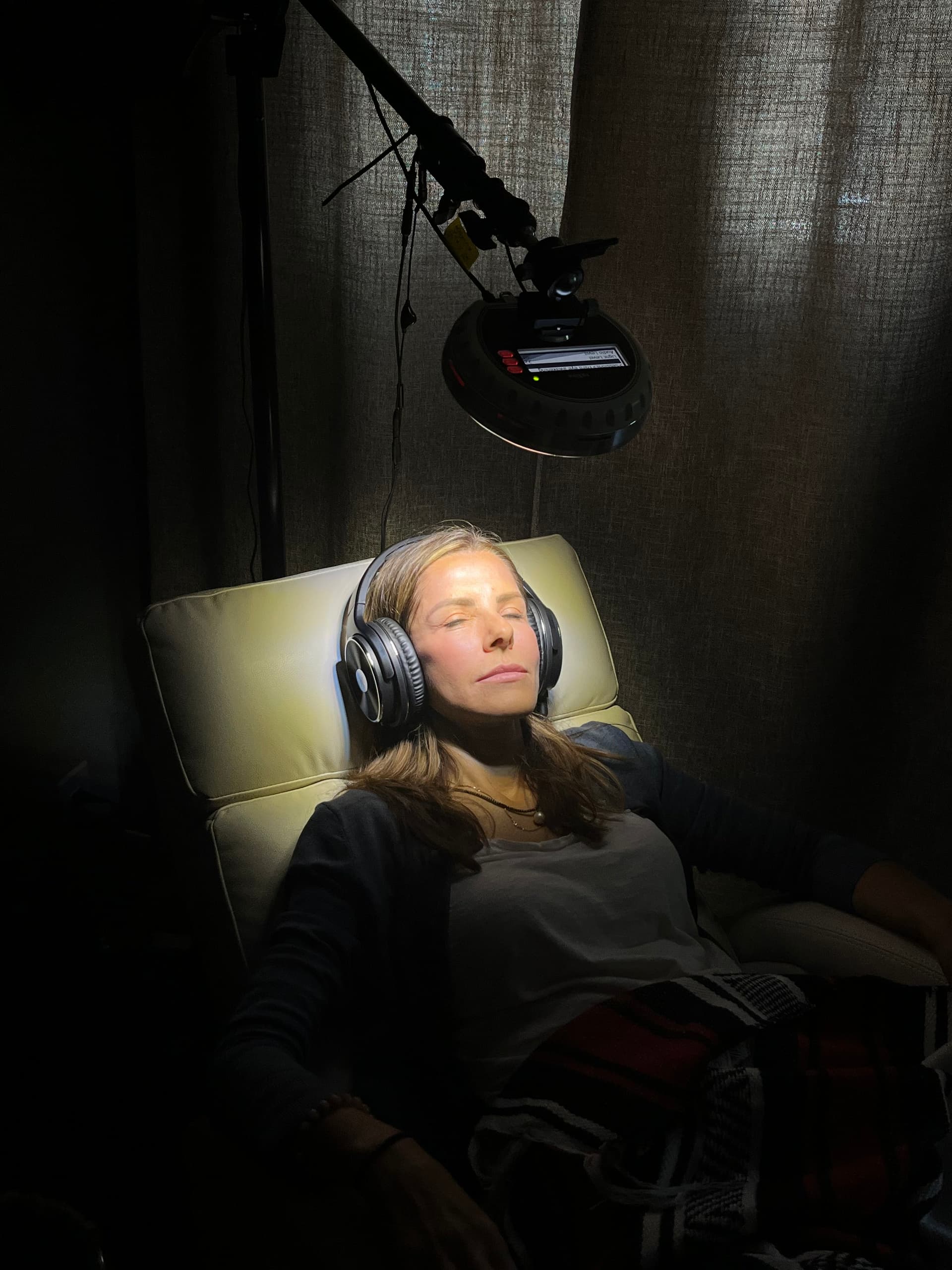 RoXiva stroboscopic light therapy - brainwave entrainment technology for meditation and relaxation at The Healing Frequency Space